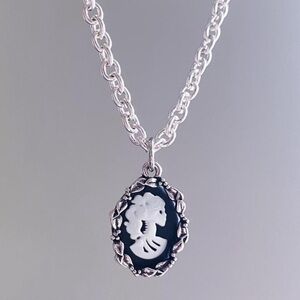 Handmade Silver Black Pendant Necklace